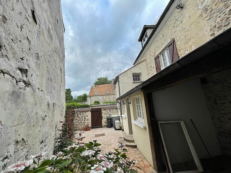 Maison - 150 m² - 7 pièces