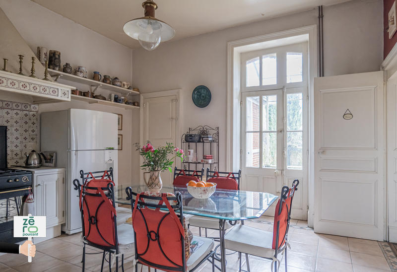 Maison - 311 m² - 12 pièces