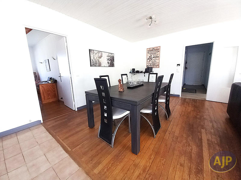 Maison - 137 m² - 7 pièces