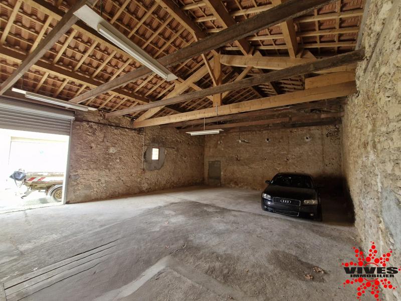 Remise - 100 m² - 1 pièce