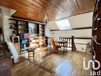 Maison - 182 m² - 7 pièces