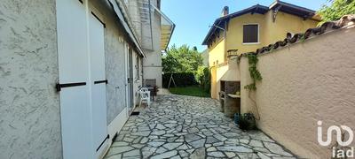 Maison - 308 m² - 11 pièces