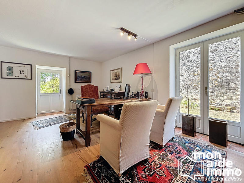 Maison ancienne - 230 m² - 7 pièces