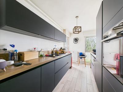 Appartement - 100 m² - 4 pièces