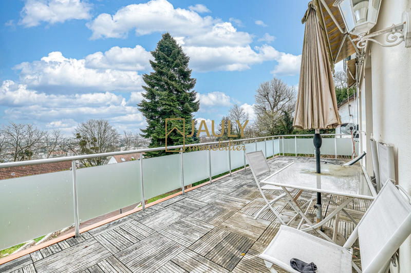 Maison - 340 m² - 10 pièces