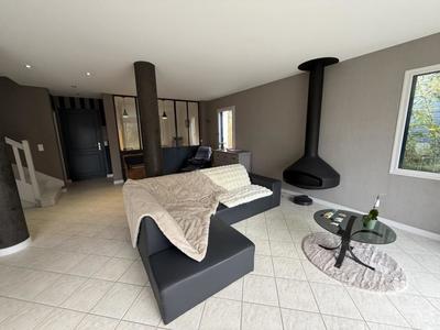 Maison - 139 m² - 6 pièces