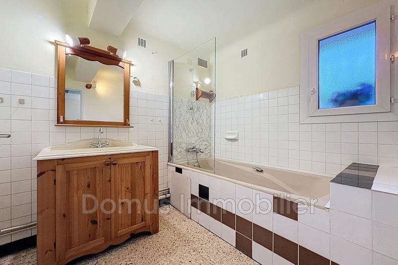 Mas - 137 m² - 7 pièces