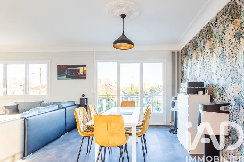 Maison - 208 m² - 8 pièces