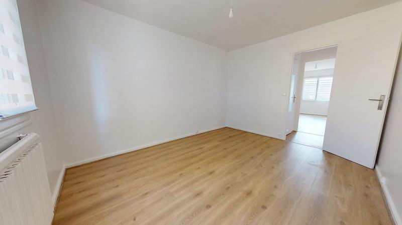 Appartement - 90 m² - 4 pièces