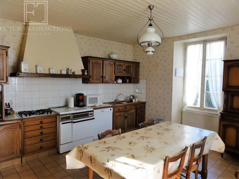 Maison - 167 m² - 8 pièces