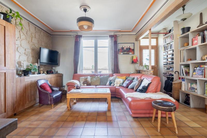 Maison - 90 m² - 5 pièces