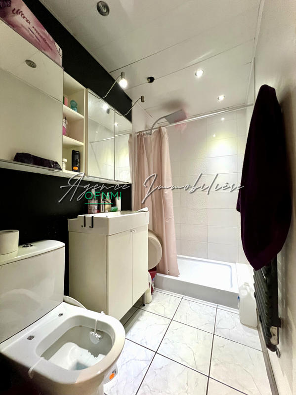 Immeuble - 81 m² - 4 pièces