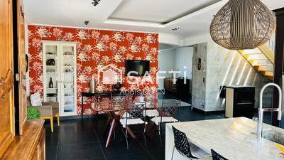 Maison - 213 m² - 6 pièces