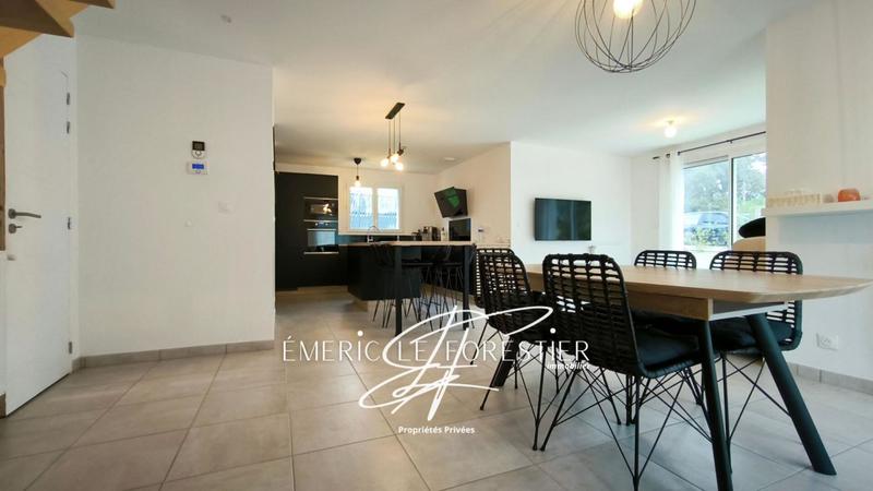 Maison - 101 m² - 5 pièces