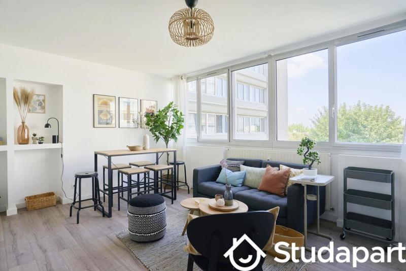 Chambre - 10 m² - 1 pièce