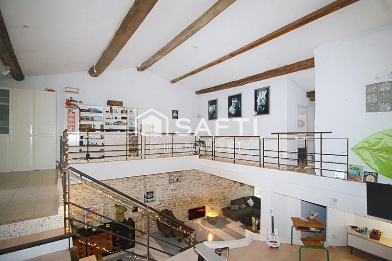 Maison - 227 m² - 6 pièces