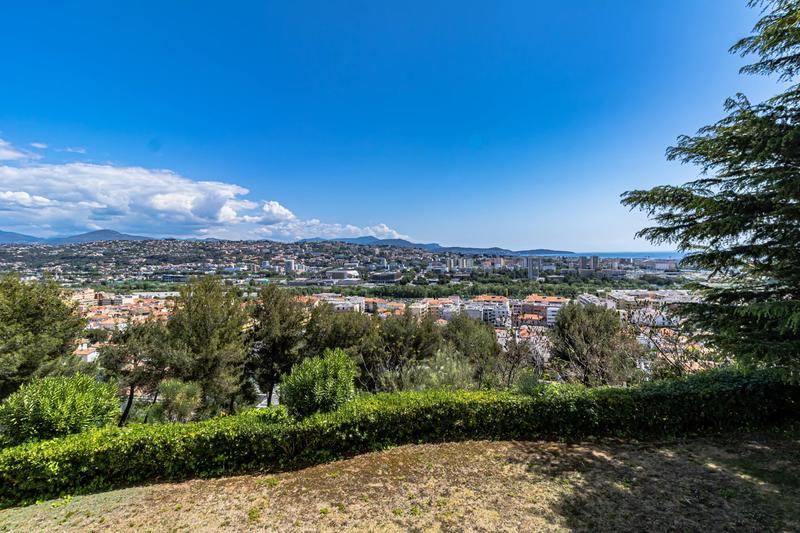 Appartement - 134 m² - 5 pièces