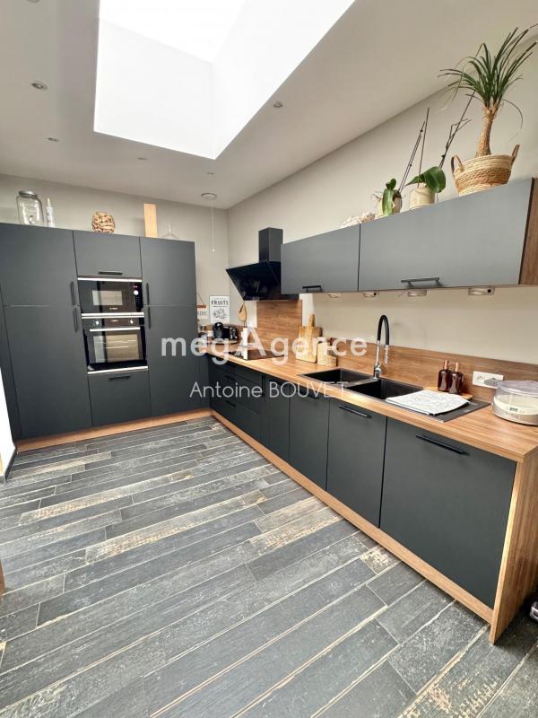 Maison - 177 m² - 6 pièces