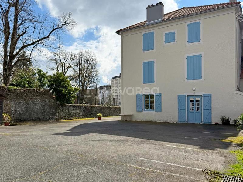 Bureau - 398 m² - 15 pièces