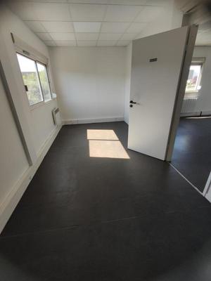 Entrepôt - 2 024 m²