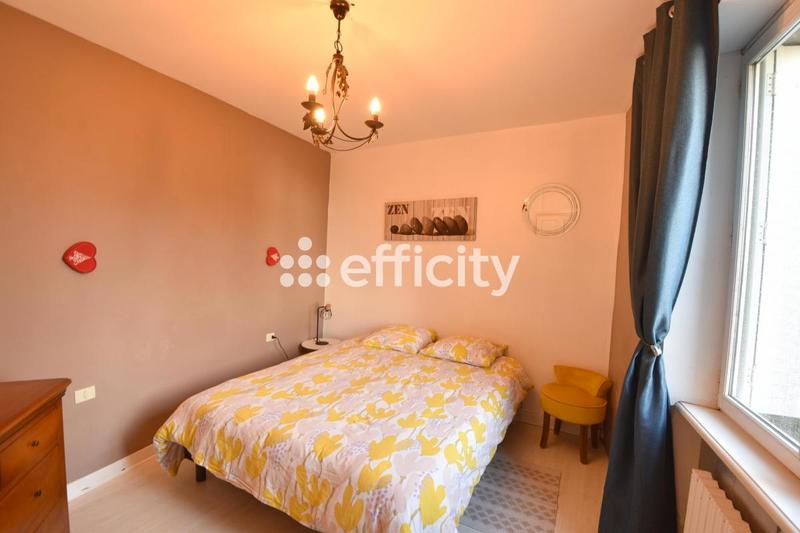 Maison - 211 m² - 11 pièces