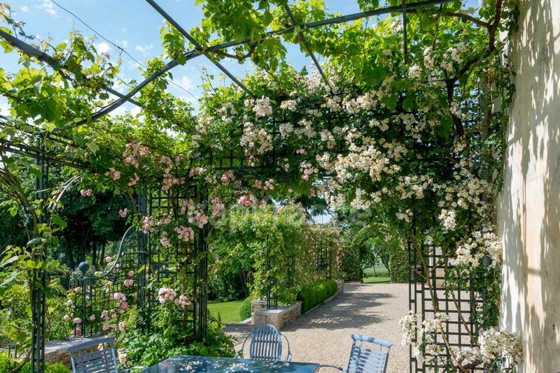 Maison - 205 m² - 9 pièces