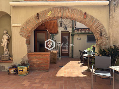 Maison - 189 m² - 10 pièces