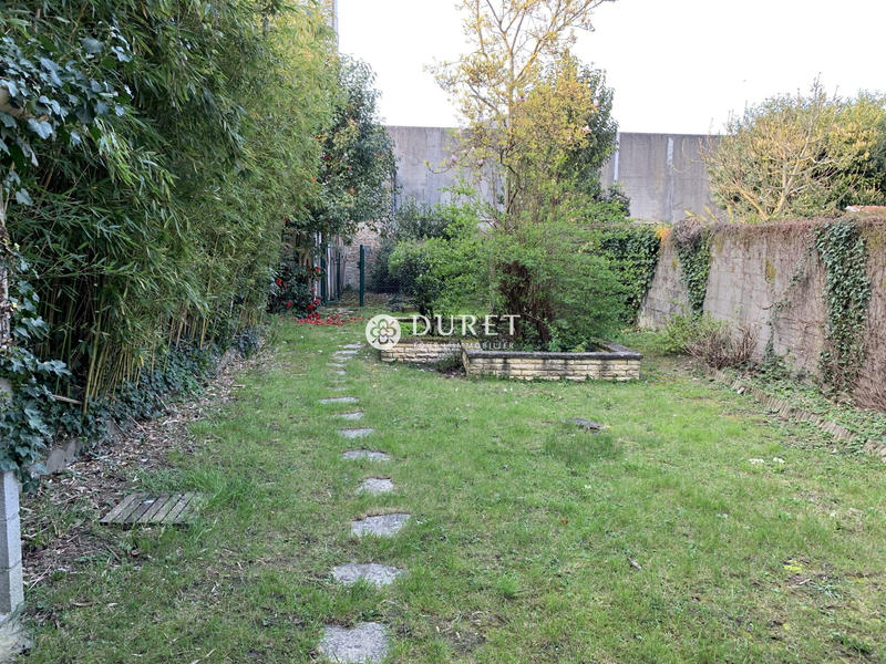 Maison - 251 m² - 11 pièces