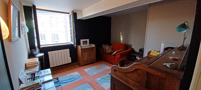 Maison - 202 m² - 9 pièces