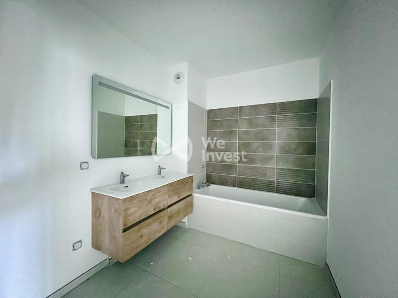 Appartement - 85 m² - 3 pièces