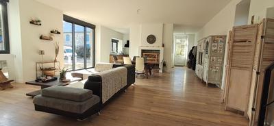 Maison - 192 m² - 8 pièces