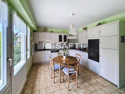 Maison - 185 m² - 6 pièces