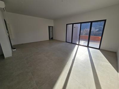 Appartement - 98 m² - 4 pièces