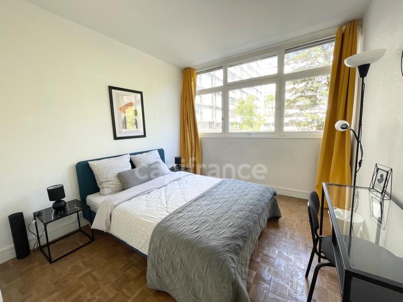 Appartement - 90 m² - 5 pièces