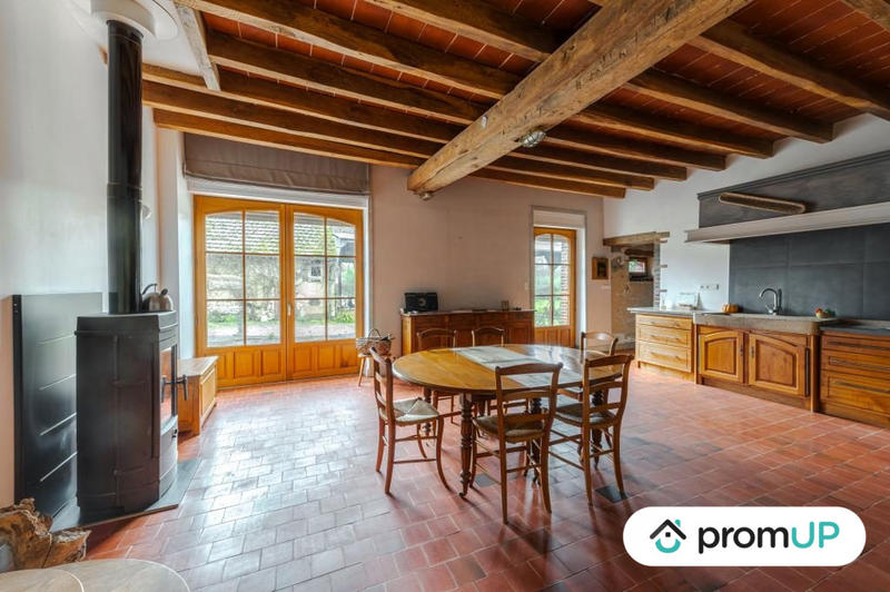 Maison ancienne - 245 m² - 10 pièces