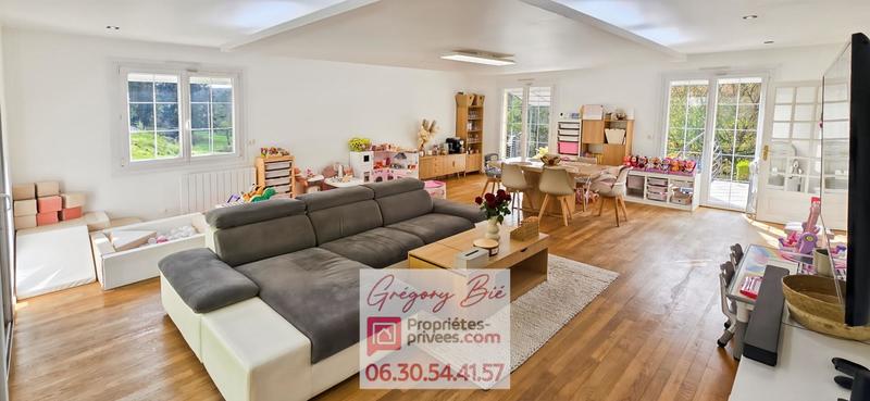 Maison - 190 m² - 5 pièces