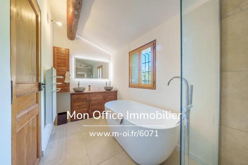 Villa - 200 m² - 8 pièces