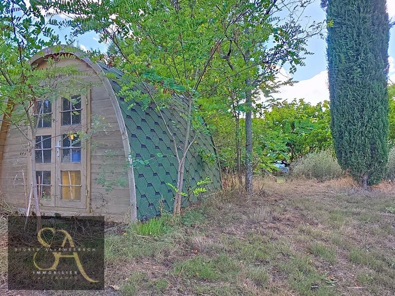 Propriété - 339 m² - 12 pièces