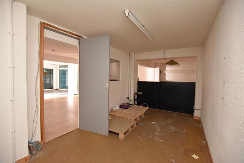 Local commercial - 94 m² - 2 pièces