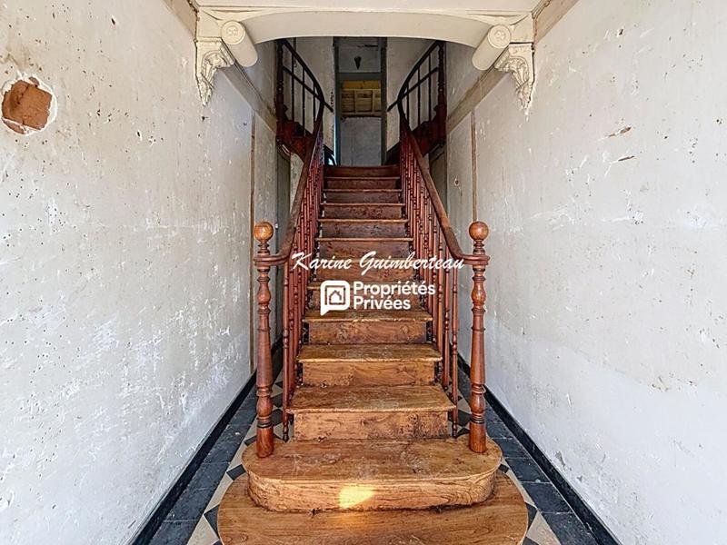 Demeure - 600 m² - 15 pièces