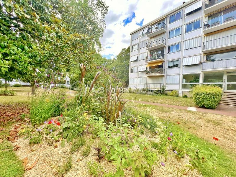 Appartement - 81 m² - 5 pièces