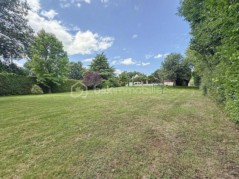 Propriété - 230 m² - 10 pièces