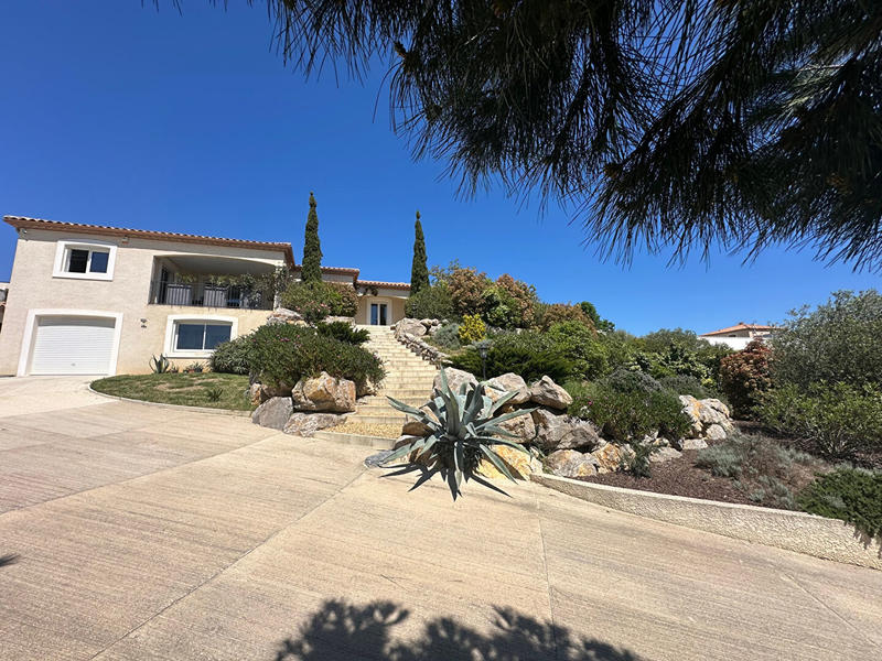 Maison - 150 m² - 4 pièces