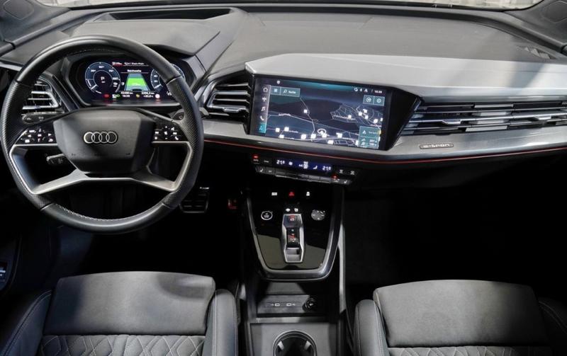 Audi Q4 e-tron Sportback 40 s-Line 204 / Sieges Rs Keyless Caméra de Recul Regulateur Distance