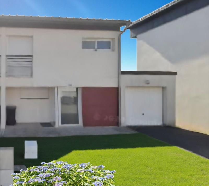 Maison - 85 m² - 5 pièces