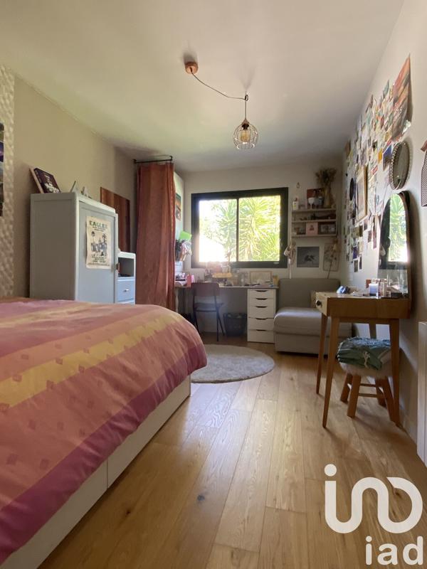 Maison - 207 m² - 7 pièces