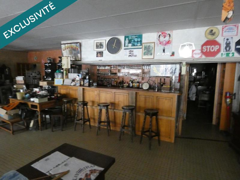 Local commercial - 2 200 m² - 8 pièces