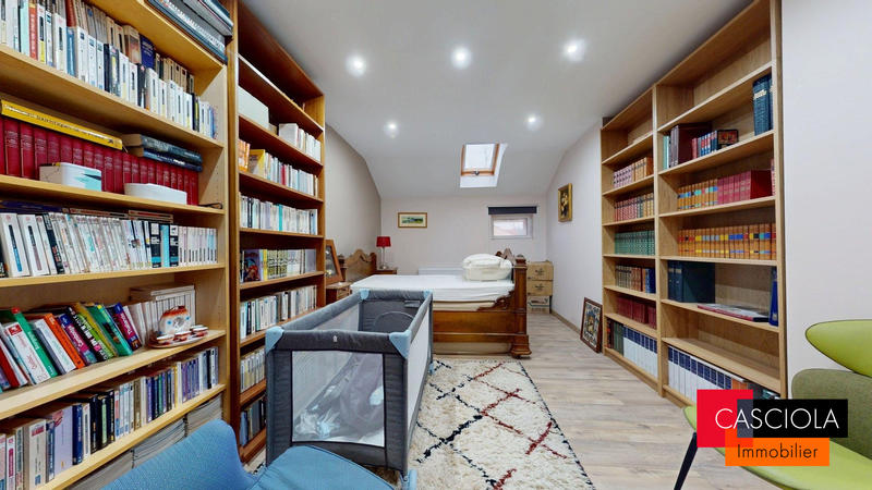 Maison ancienne - 212 m² - 7 pièces