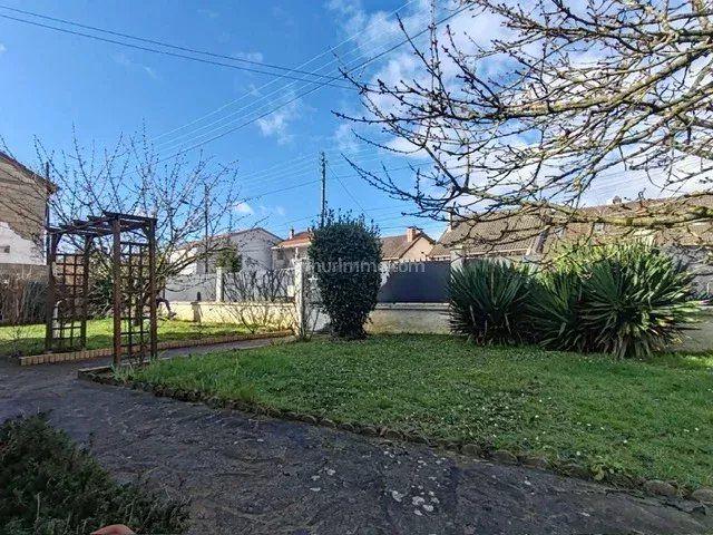 Maison - 101 m² - 6 pièces