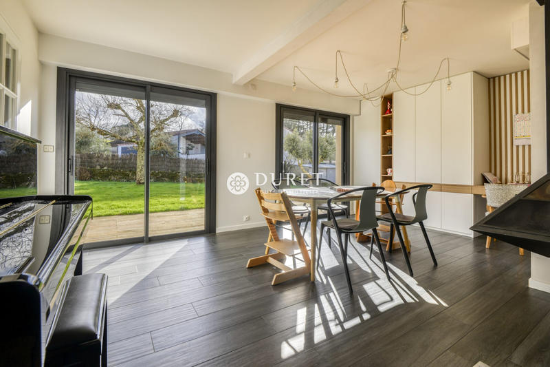 Maison - 141 m² - 8 pièces